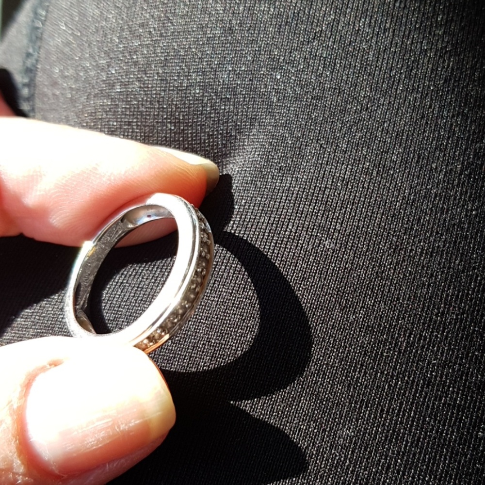 Women's wedding/promise ring